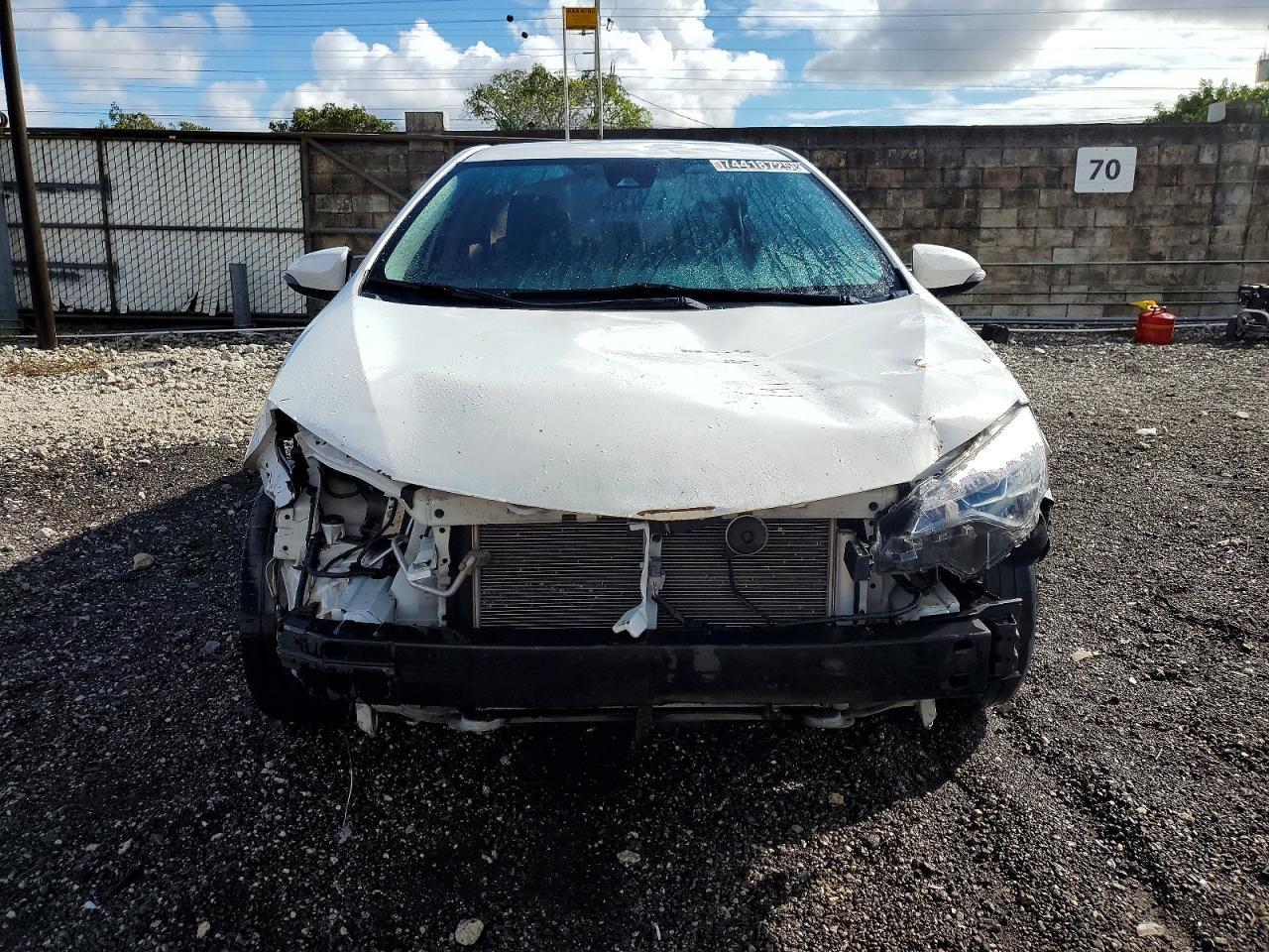 2017 TOYOTA COROLLA