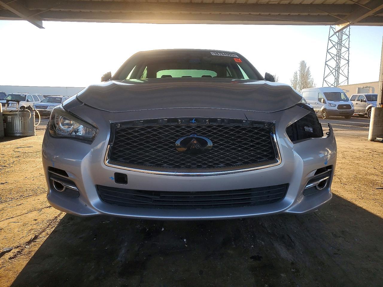 2016 INFINITI Q50