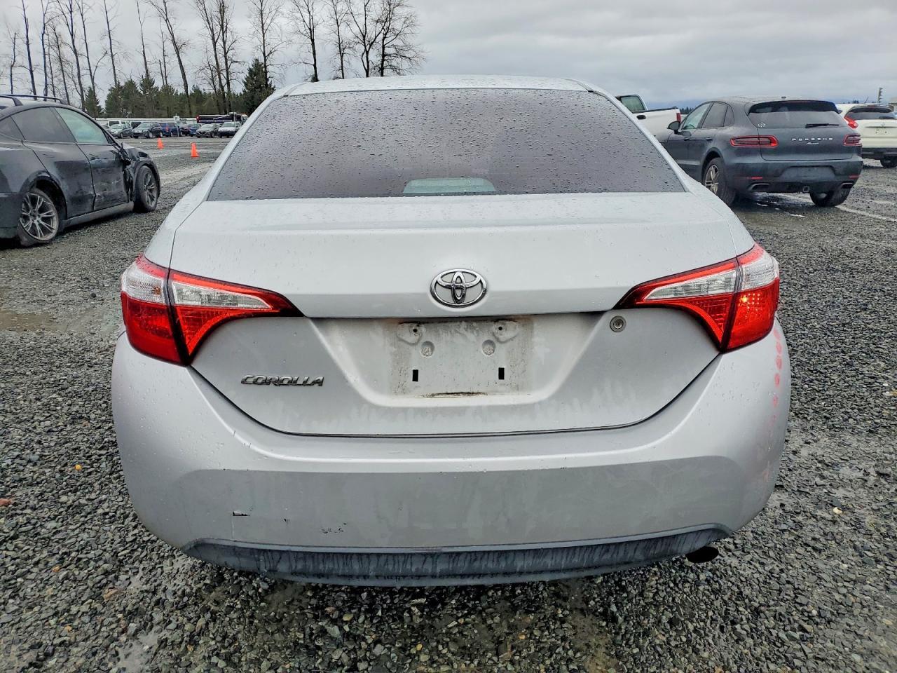 2015 TOYOTA COROLLA