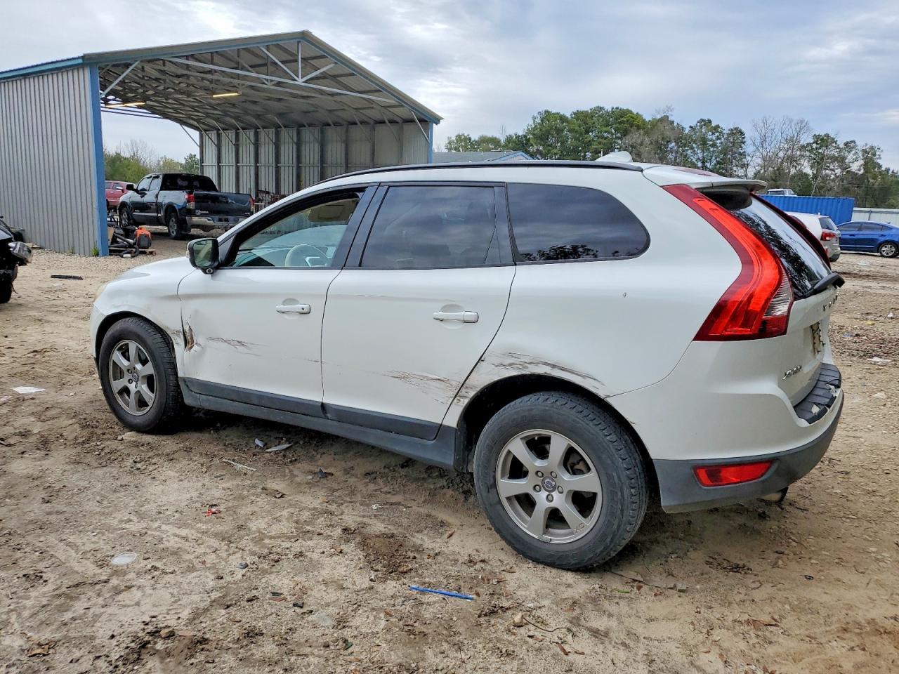 2010 VOLVO XC60