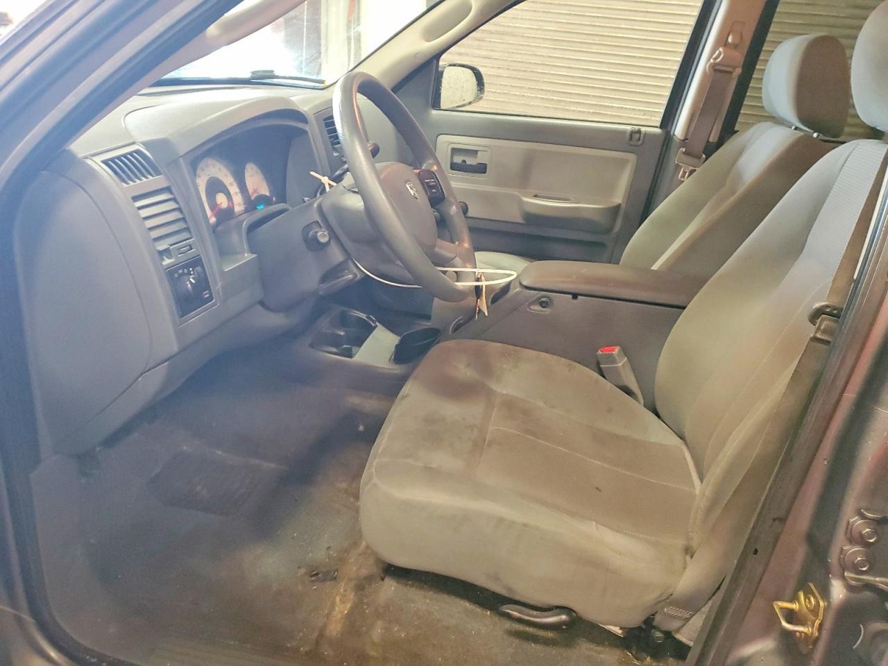 2005 DODGE Dakota