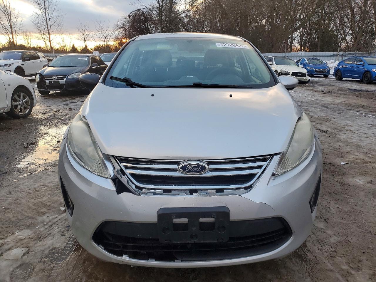 2013 FORD Fiesta