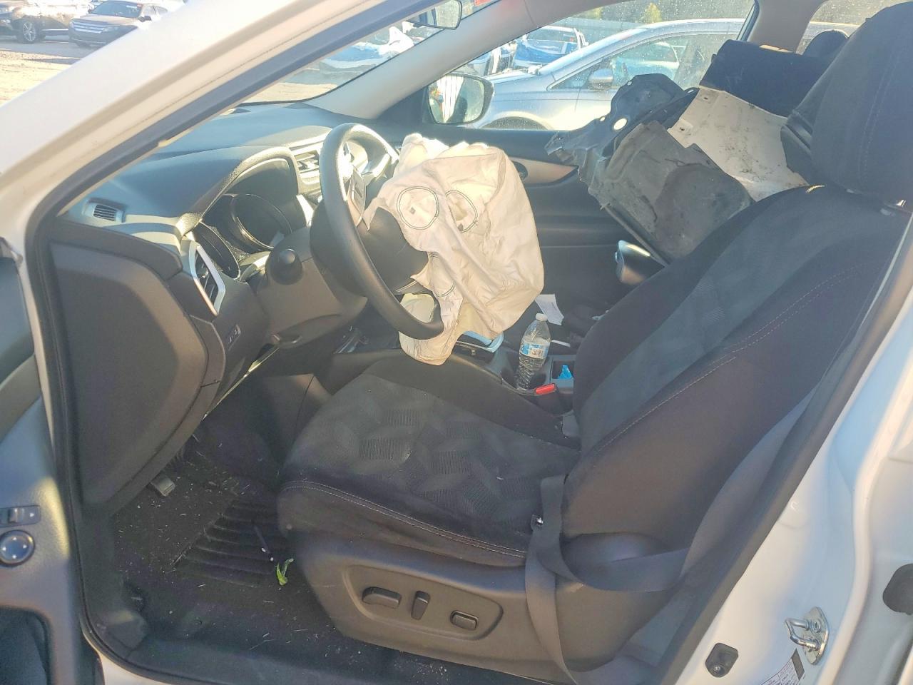2015 NISSAN ROGUE