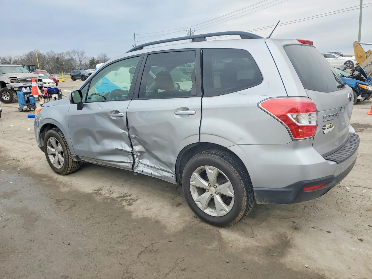2015 SUBARU FORESTER