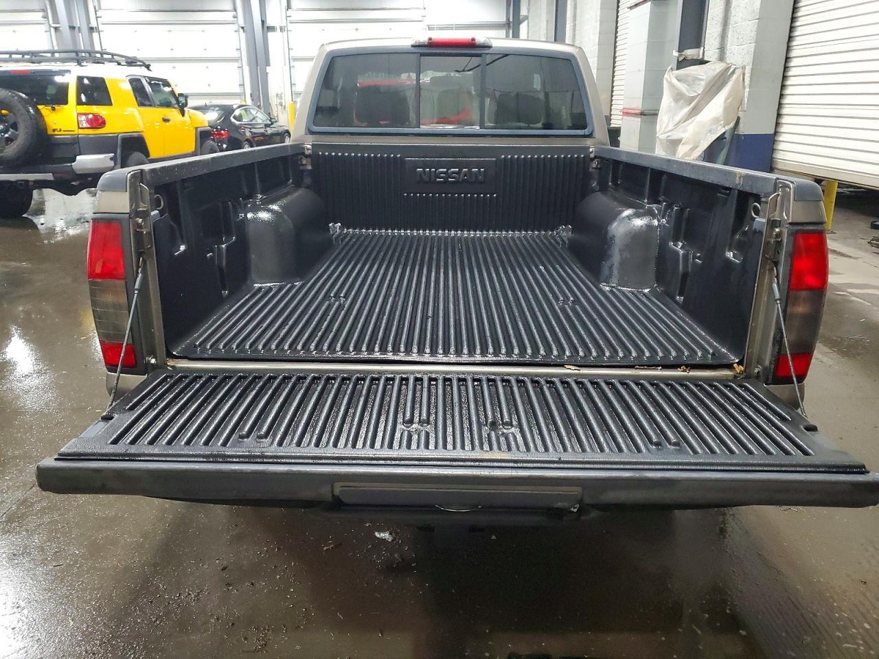 2004 NISSAN Frontier