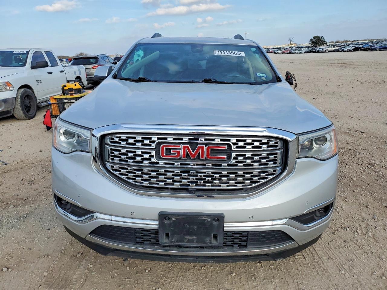 2018 GMC ACADIA