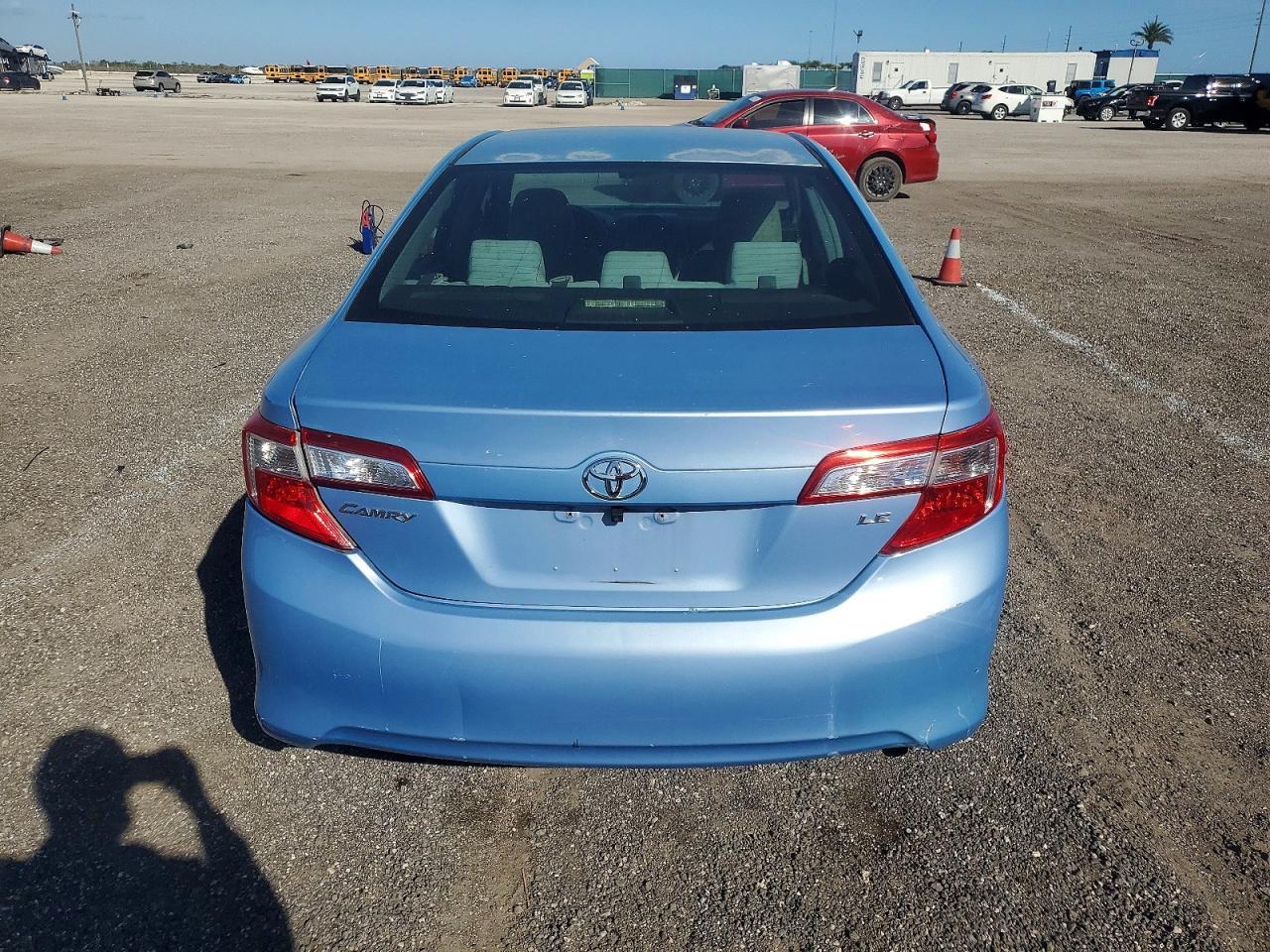 2014 TOYOTA CAMRY
