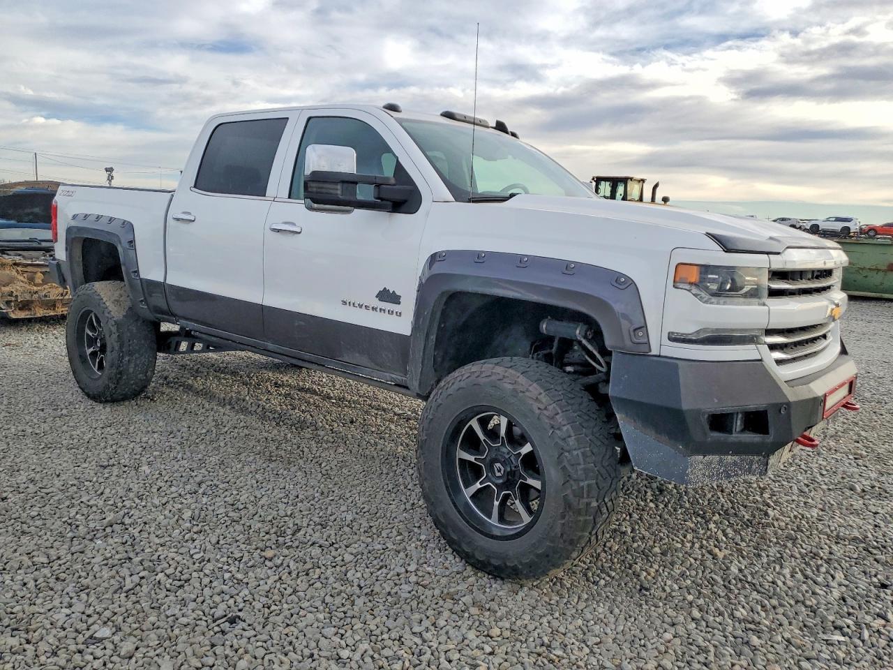 2017 CHEVROLET Silverado