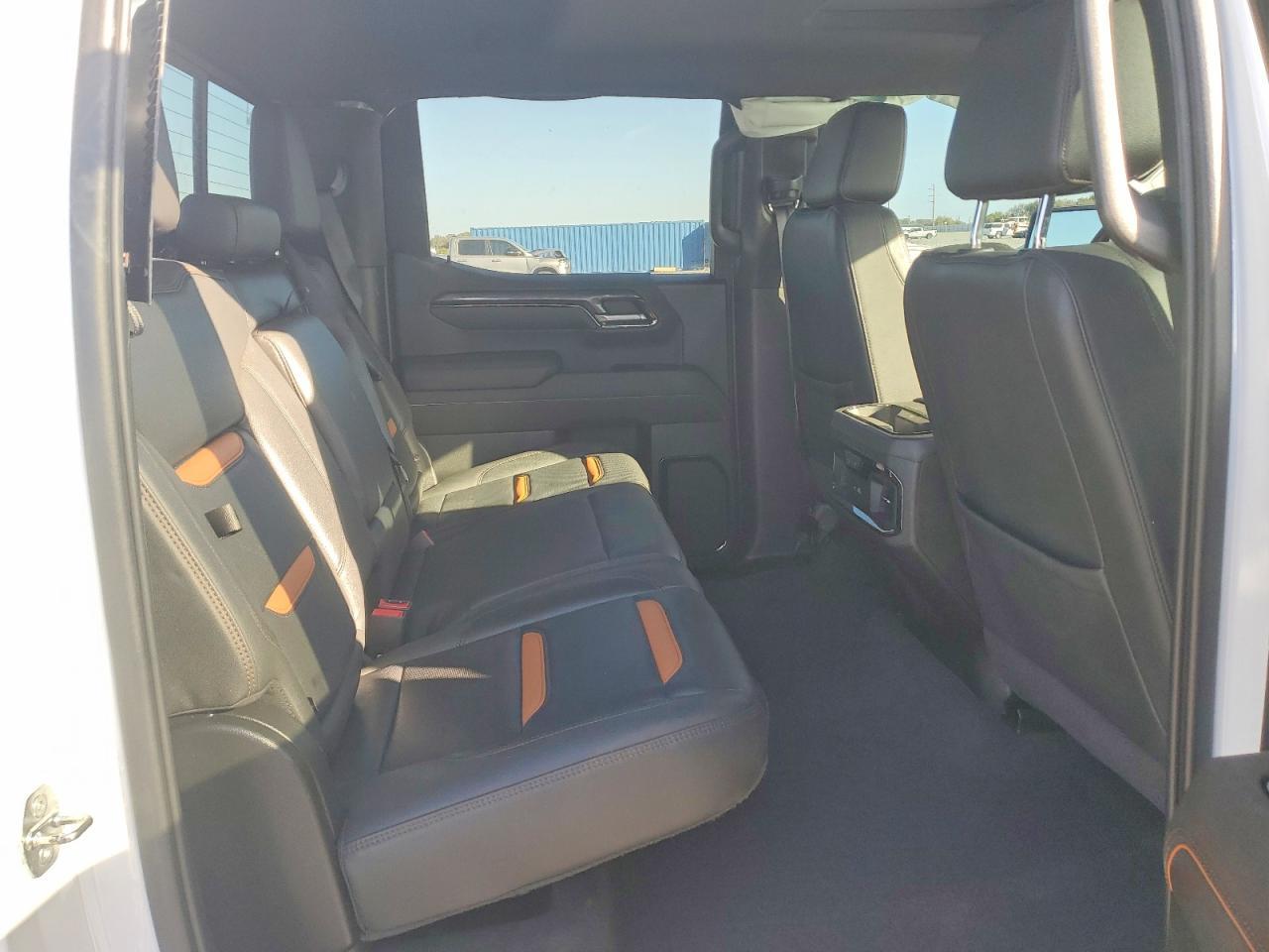 2023 GMC Sierra