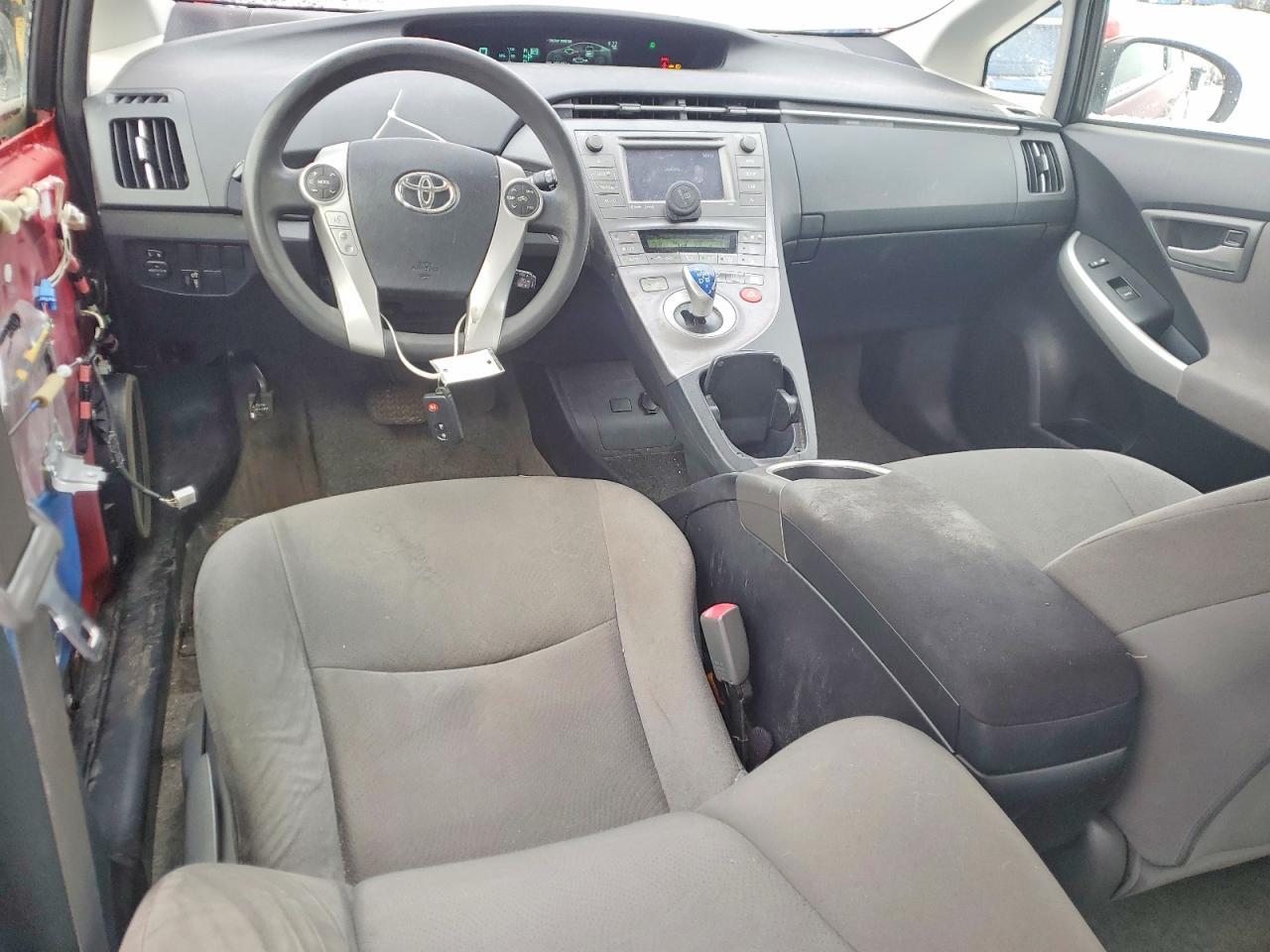 2013 TOYOTA PRIUS