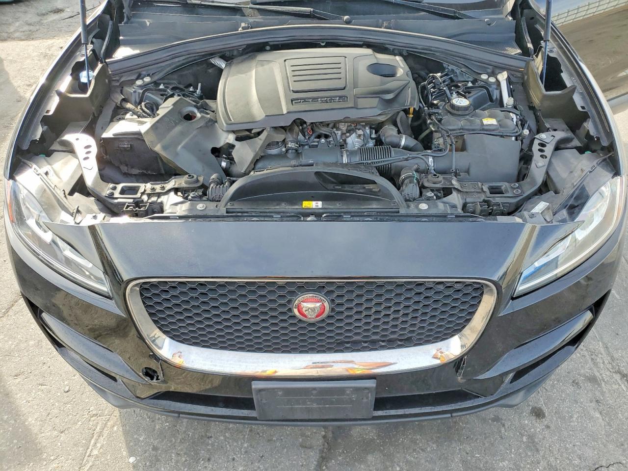 2018 JAGUAR F-Pace