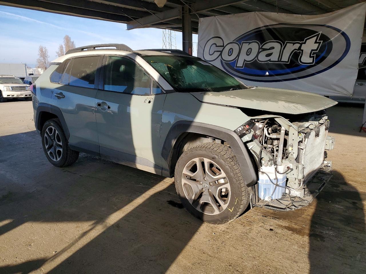 2019 TOYOTA RAV4