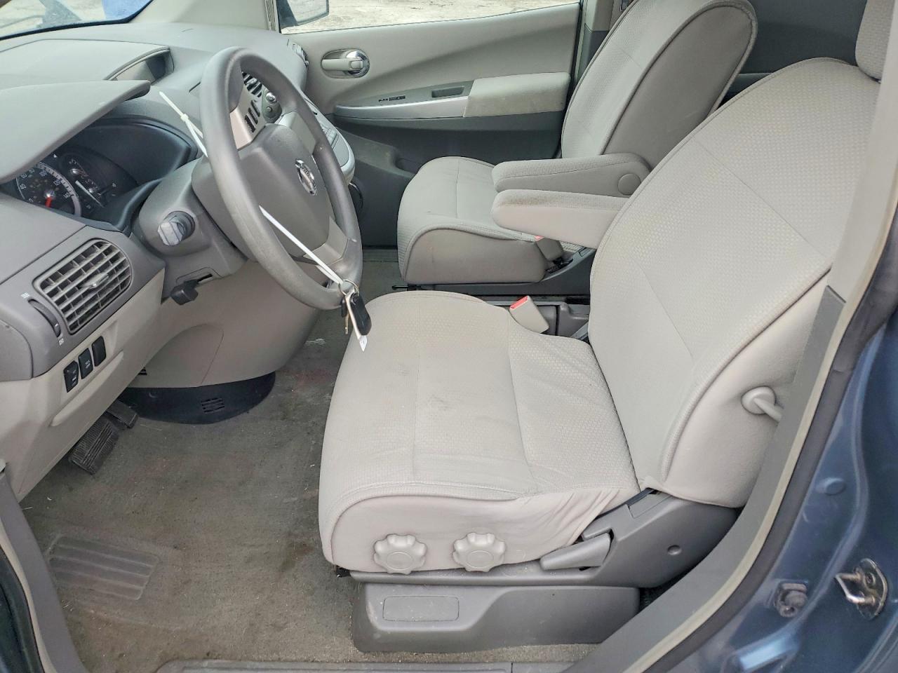2008 NISSAN Quest