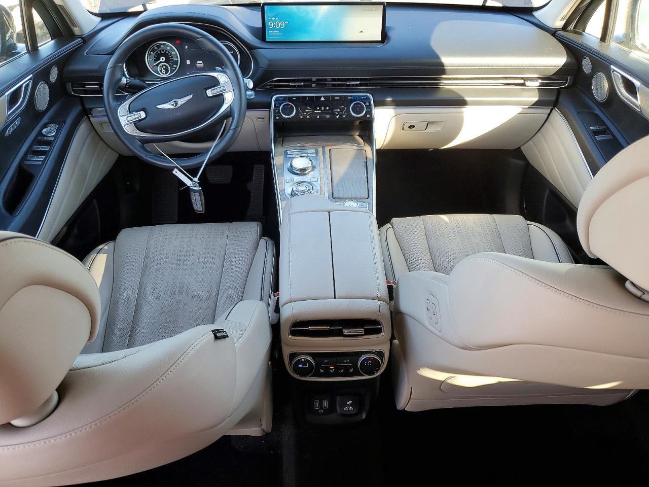 2023 GENESIS GV80