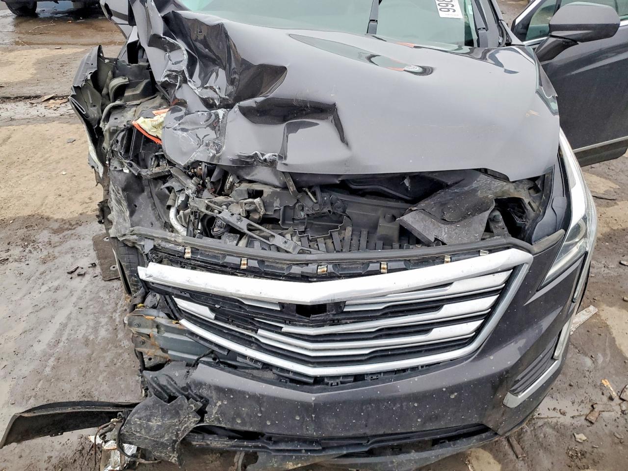 2017 CADILLAC XT5