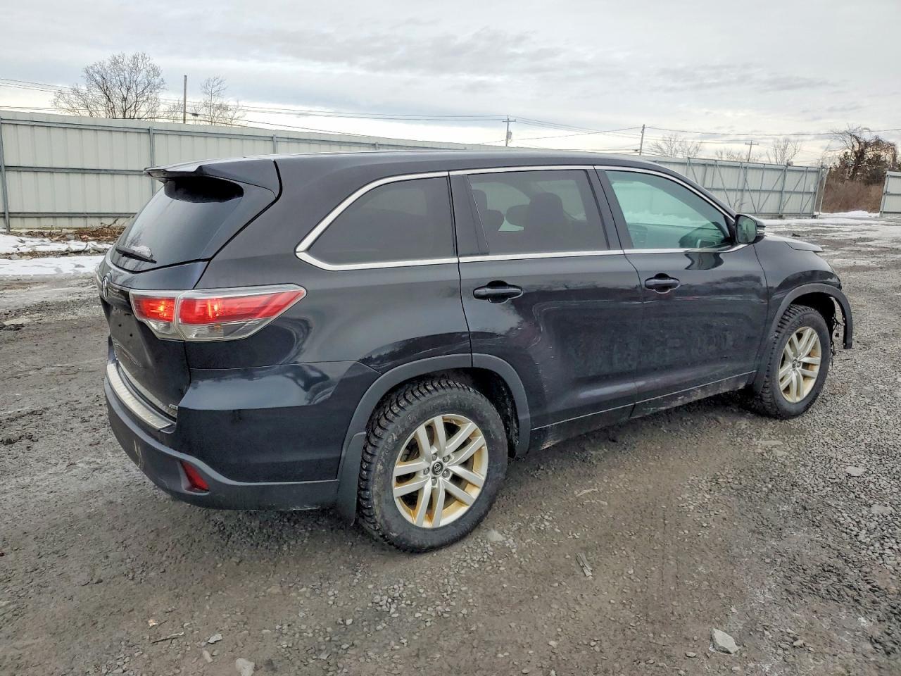 2016 TOYOTA HIGHLANDER