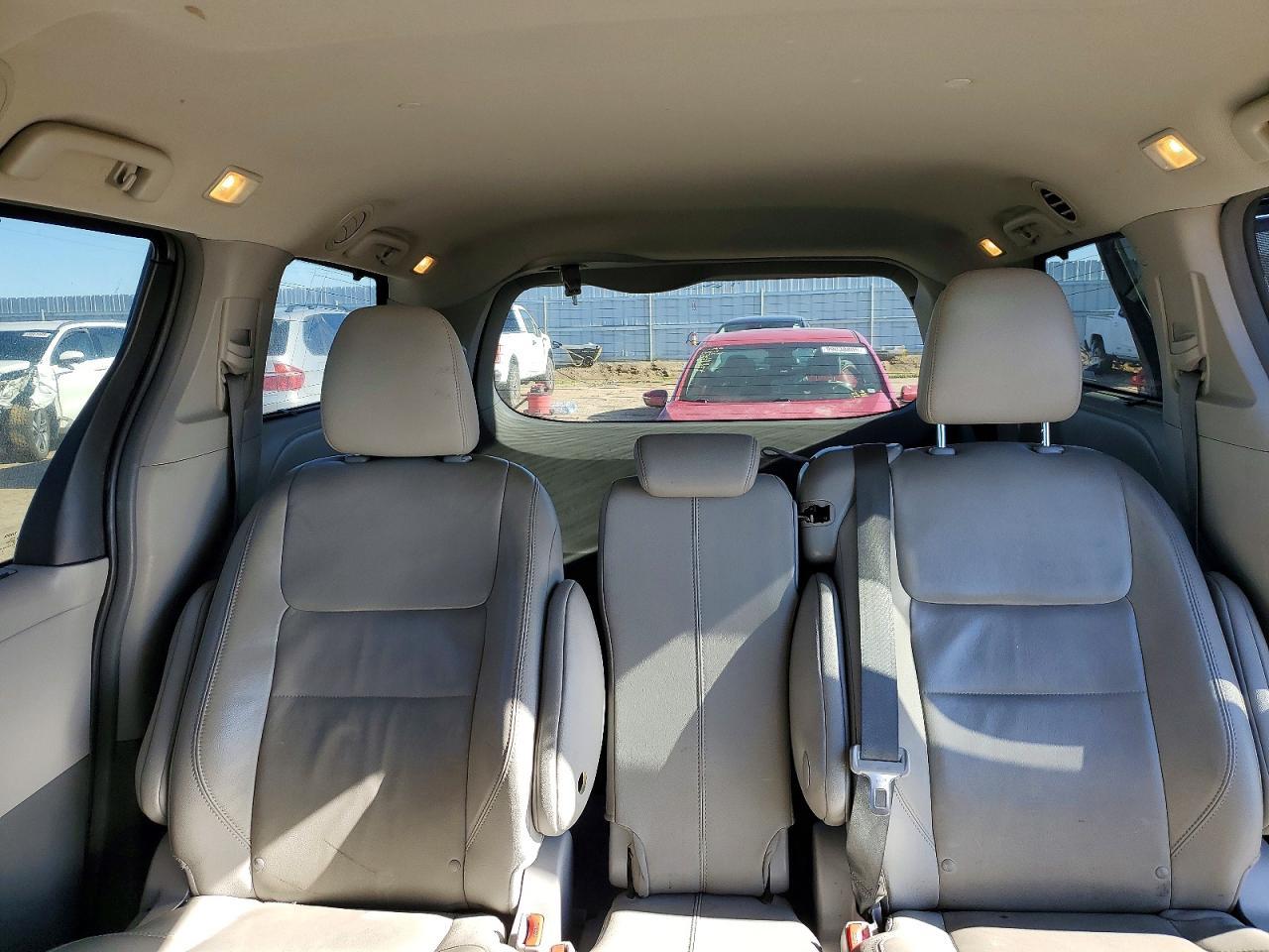 2015 TOYOTA SIENNA