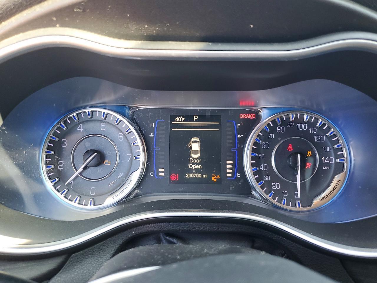2016 CHRYSLER 200