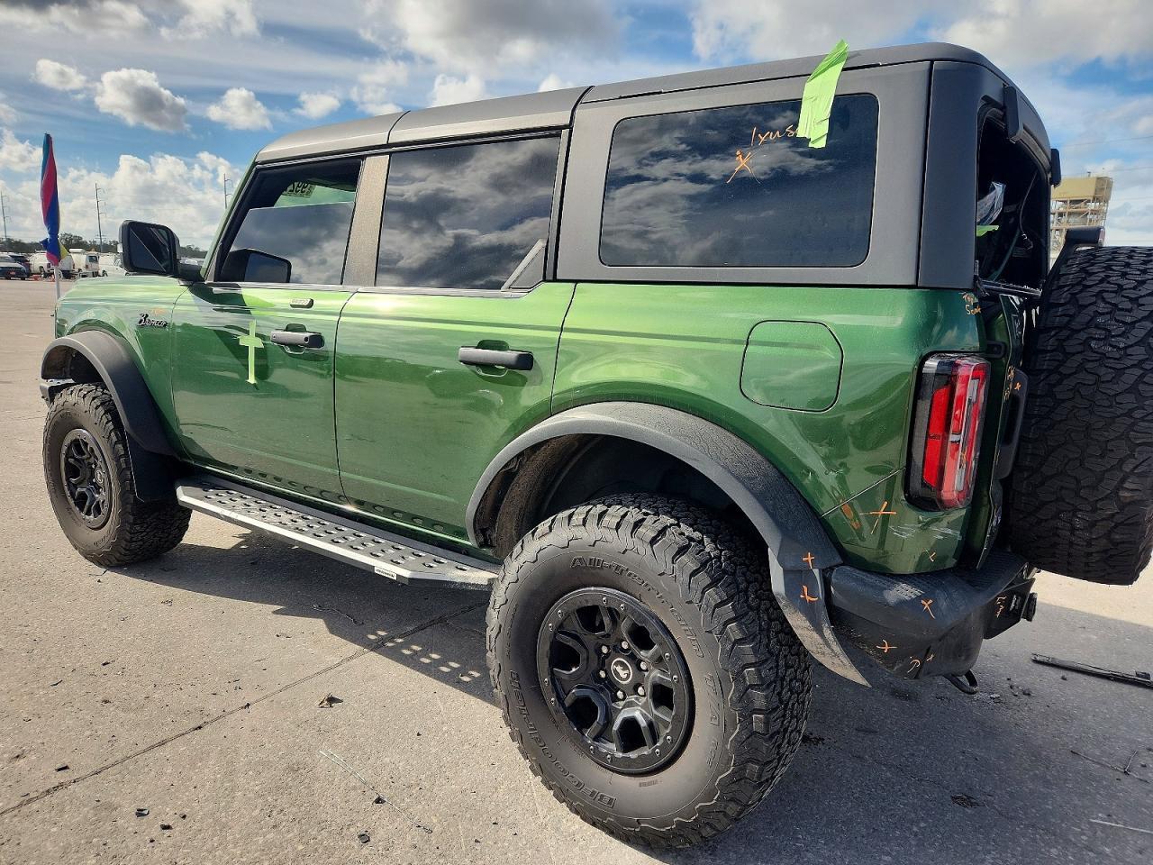 2023 FORD Bronco
