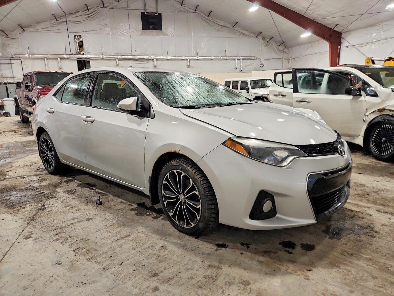 2015 TOYOTA COROLLA