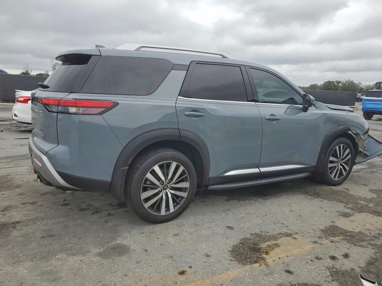 2022 NISSAN PATHFINDER