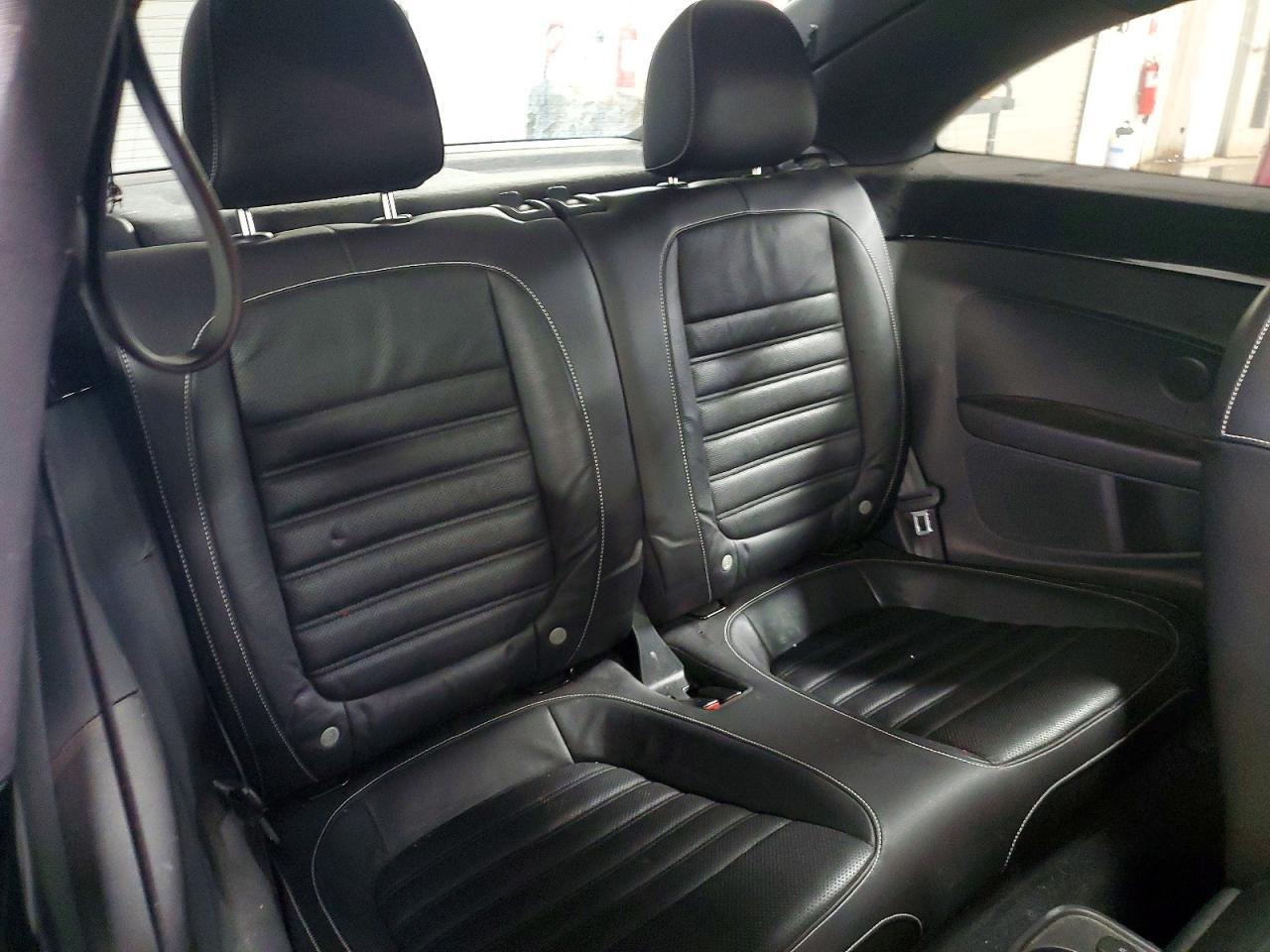 2014 VOLKSWAGEN Beetle