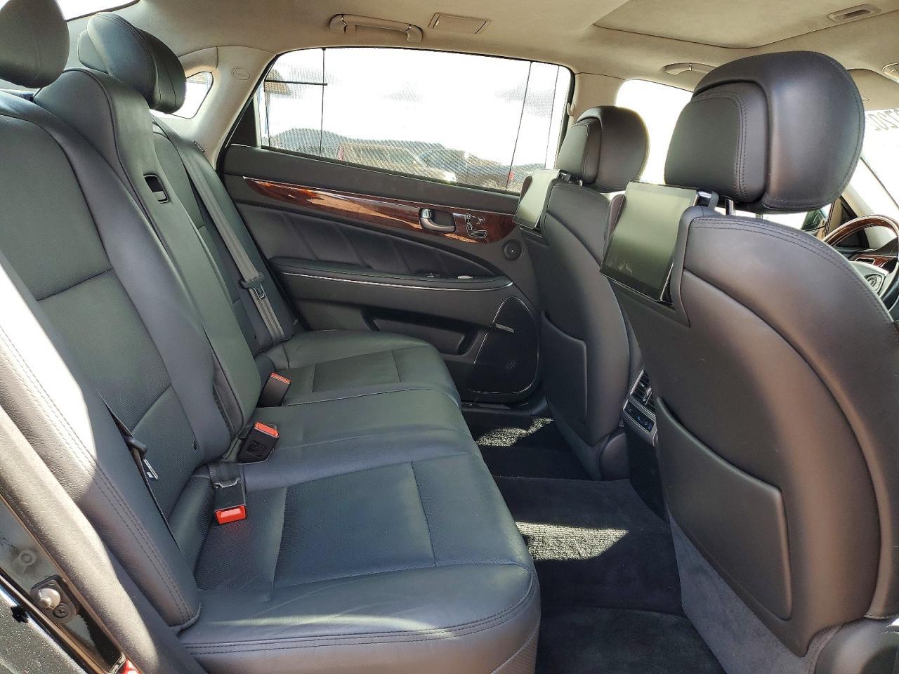 2015 HYUNDAI Equus