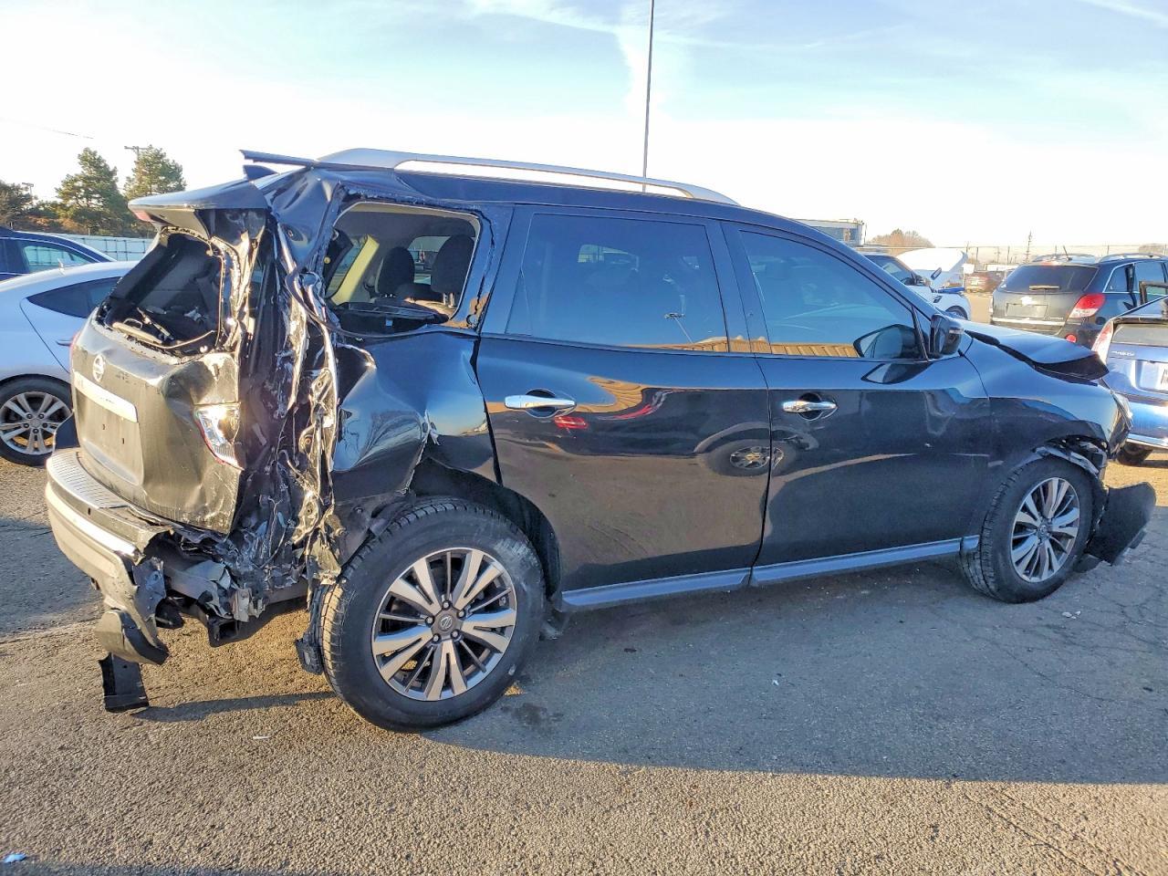 2019 NISSAN PATHFINDER