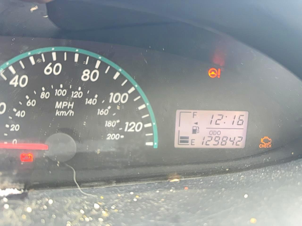 2011 TOYOTA YARIS