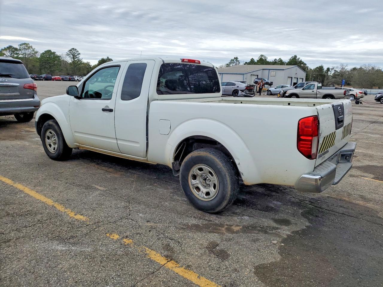 2015 NISSAN Frontier