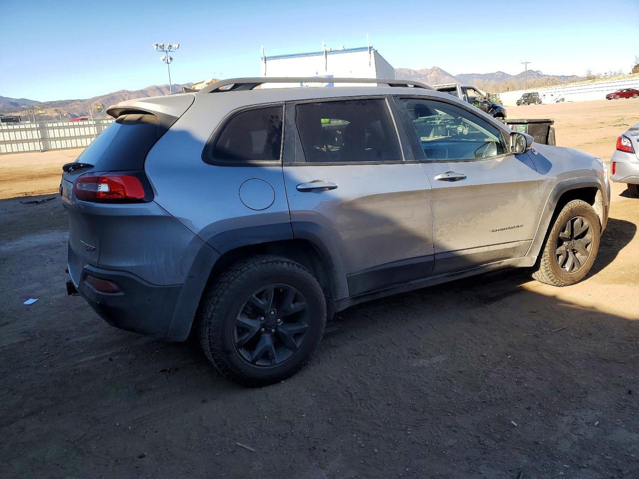 2016 JEEP CHEROKEE