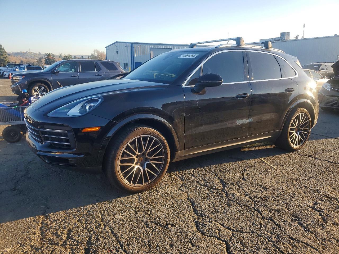 2020 PORSCHE CAYENNE