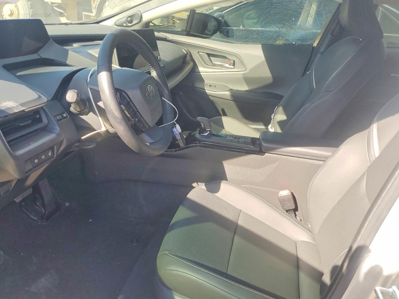 2024 TOYOTA PRIUS