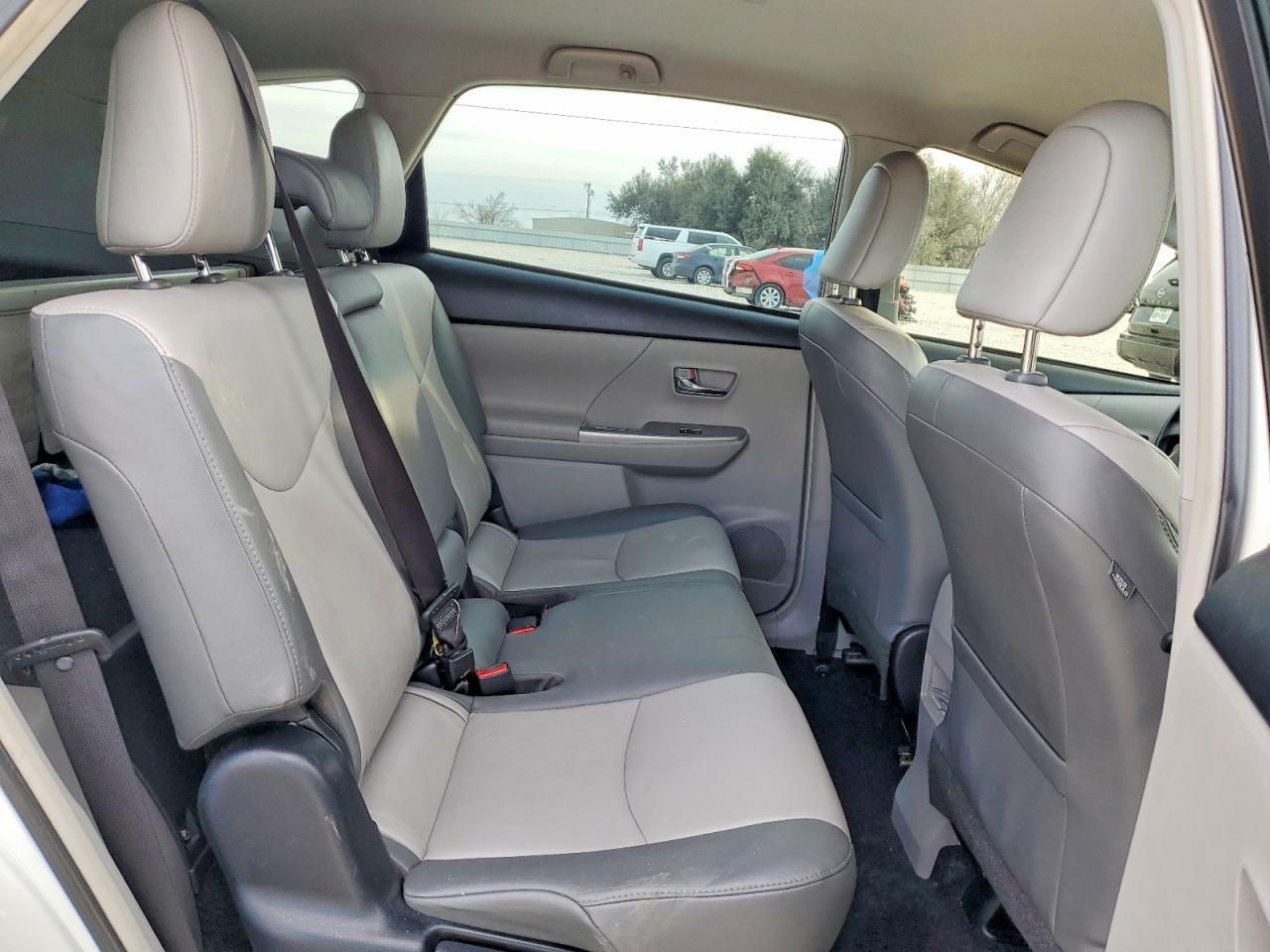 2017 TOYOTA PRIUS V