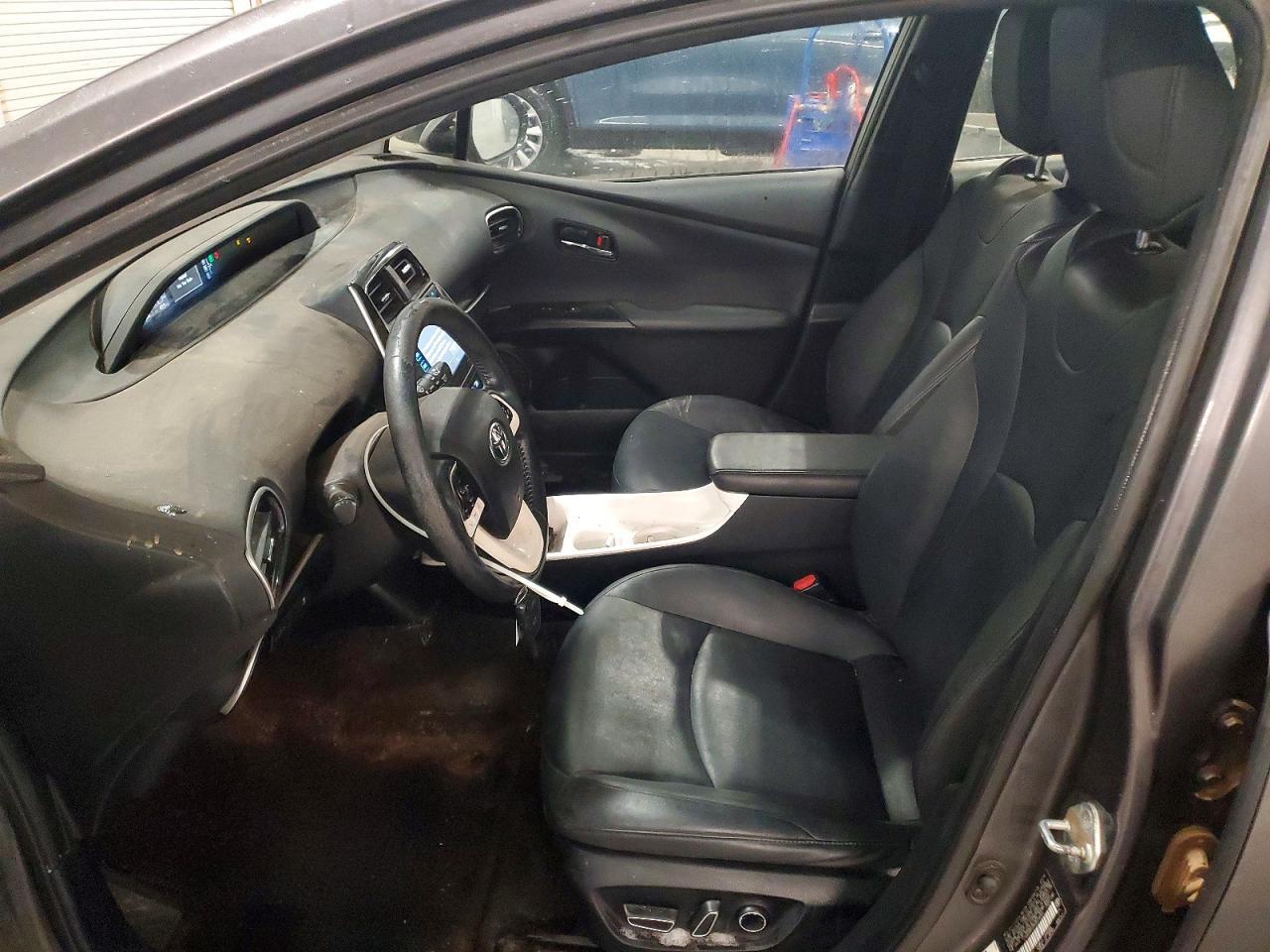 2016 TOYOTA PRIUS