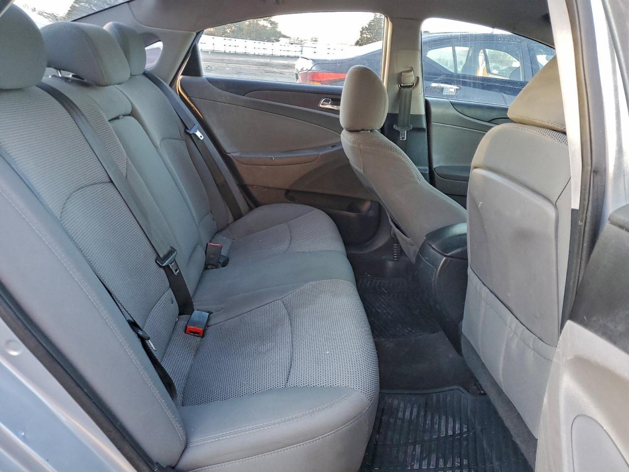 2011 HYUNDAI SONATA