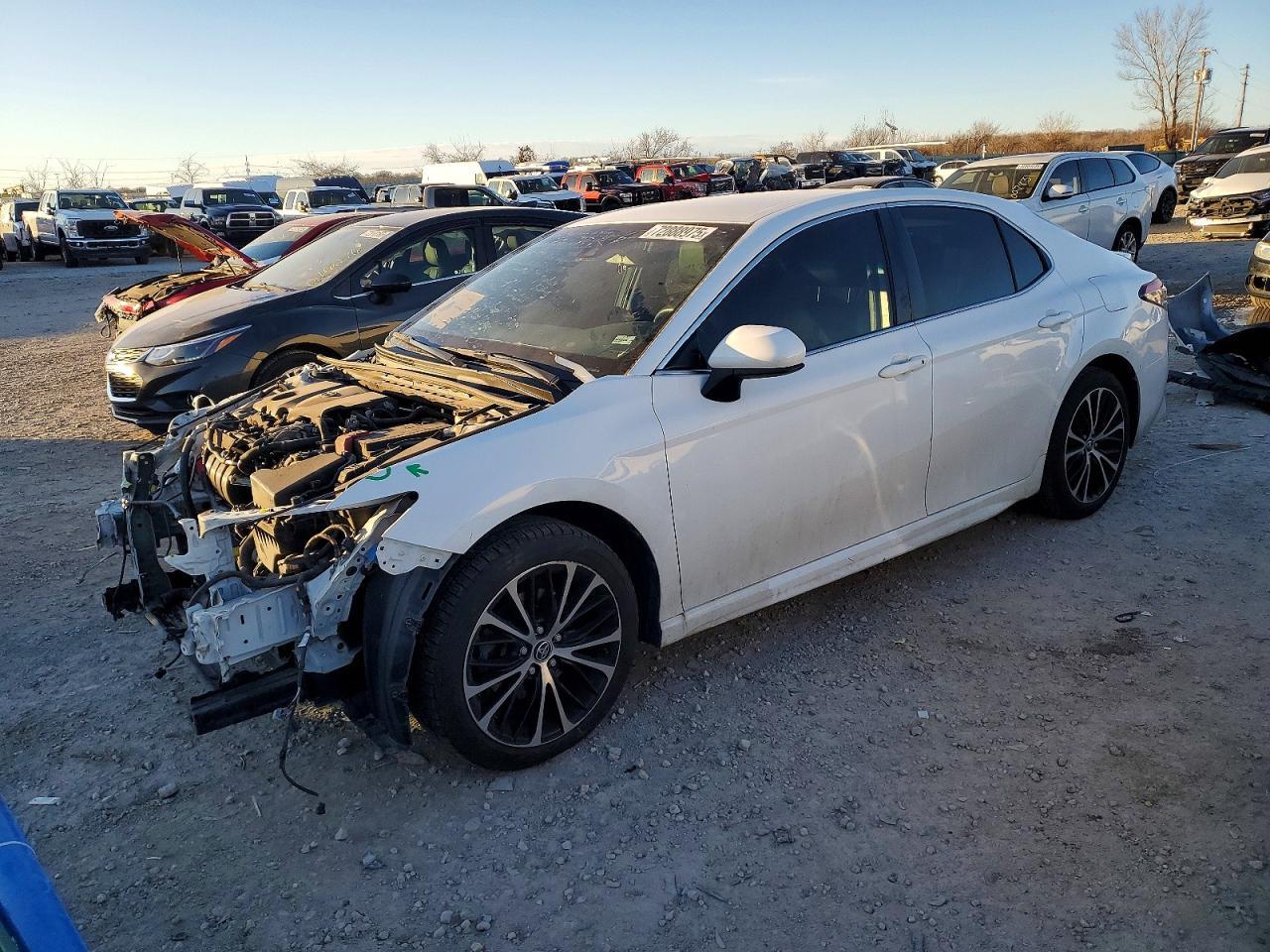 2018 TOYOTA CAMRY