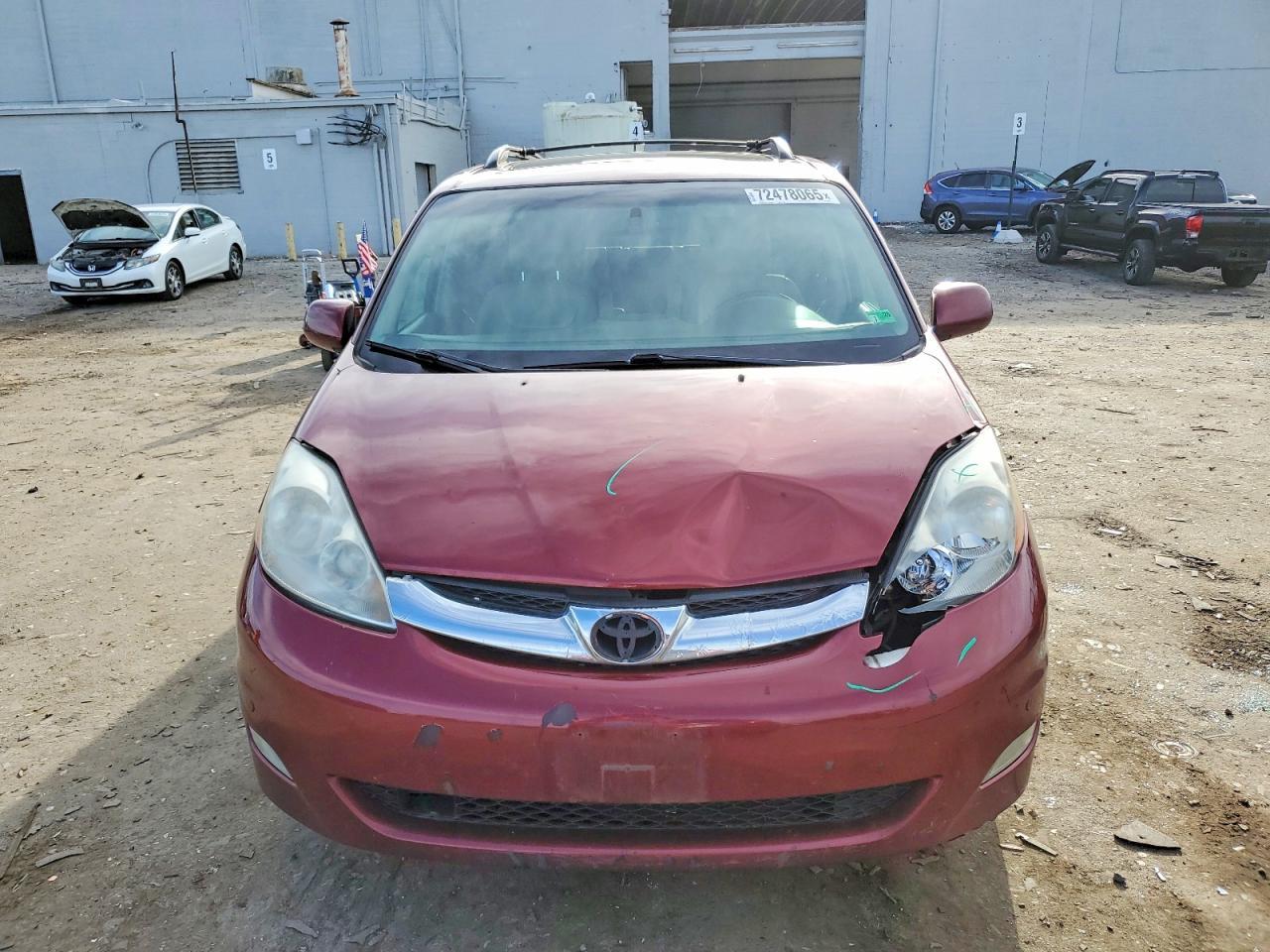 2009 TOYOTA SIENNA