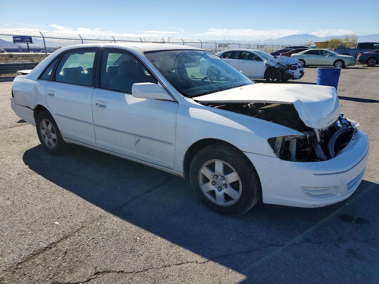 2001 TOYOTA Avalon