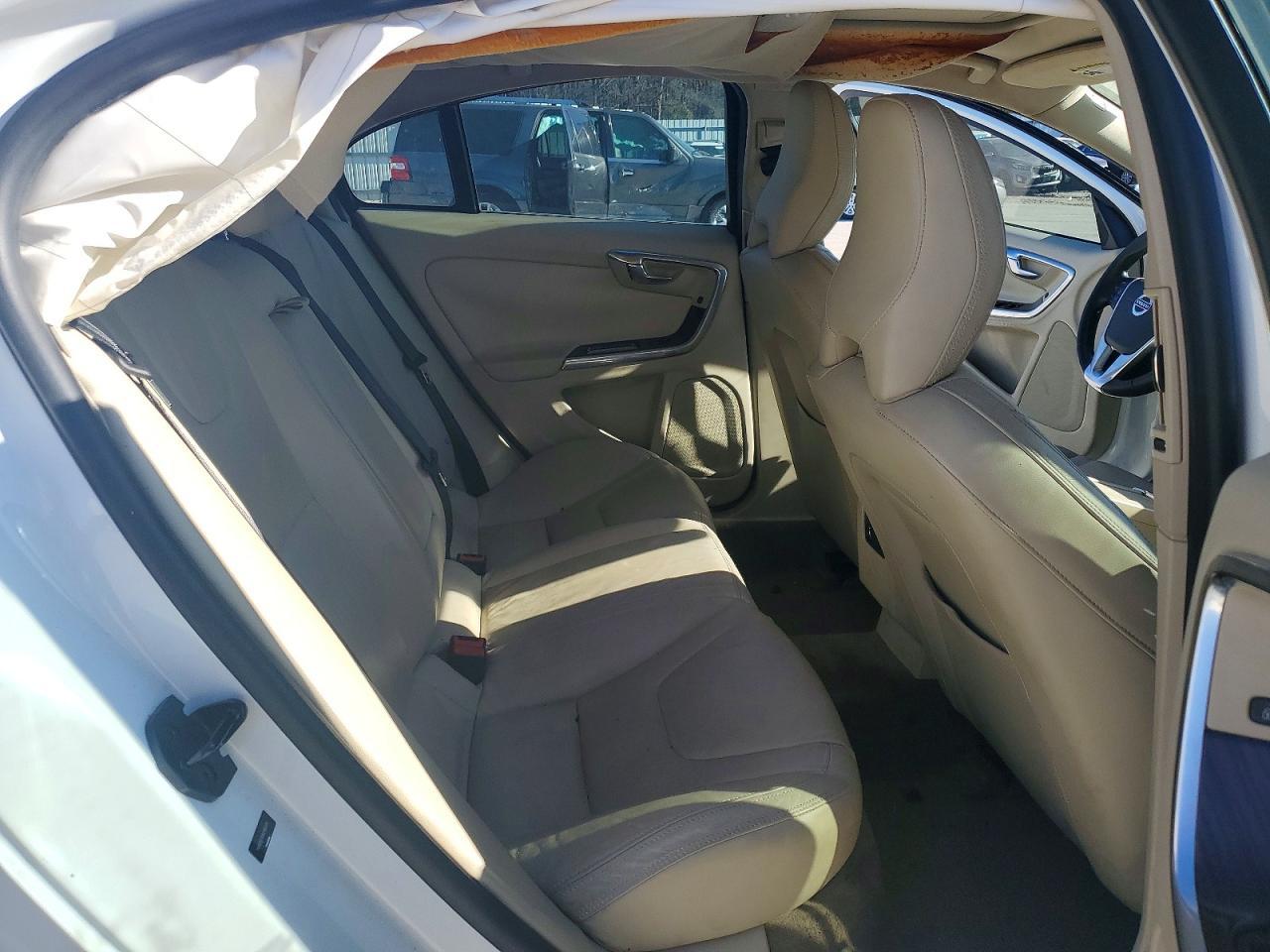 2013 VOLVO S60