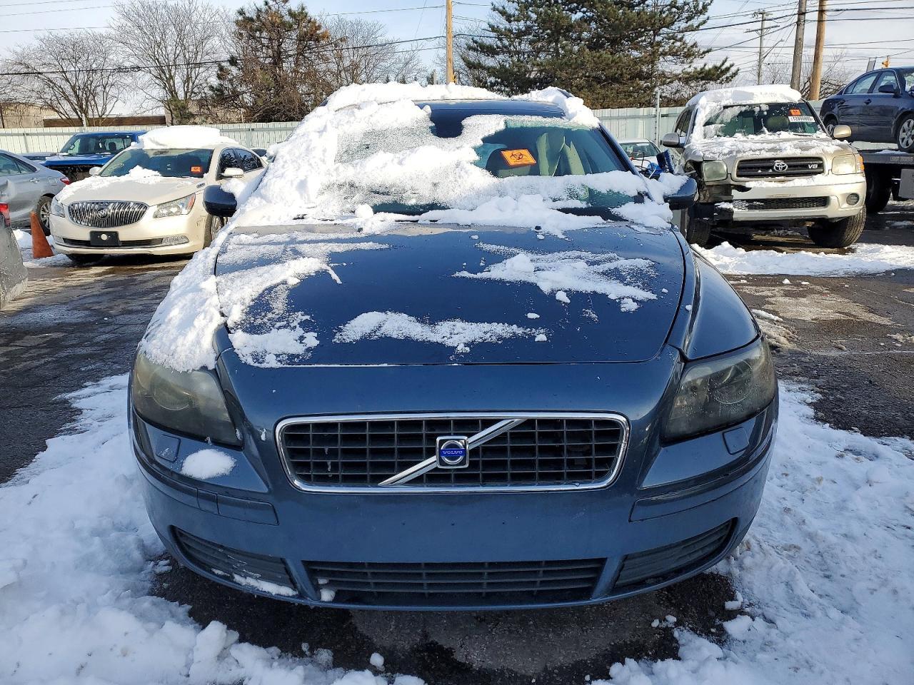 2005 VOLVO V50