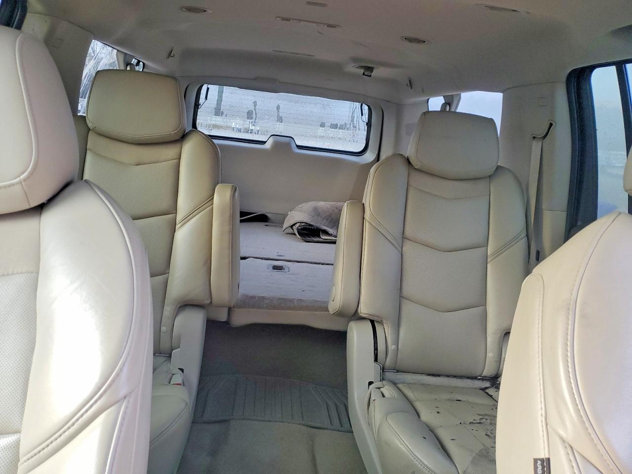 2017 CADILLAC Escalade ESV
