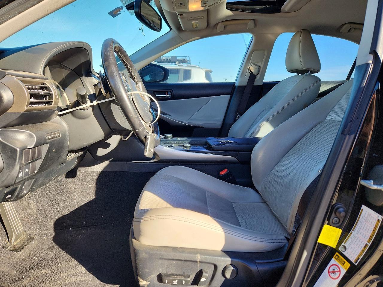2016 LEXUS IS 200t