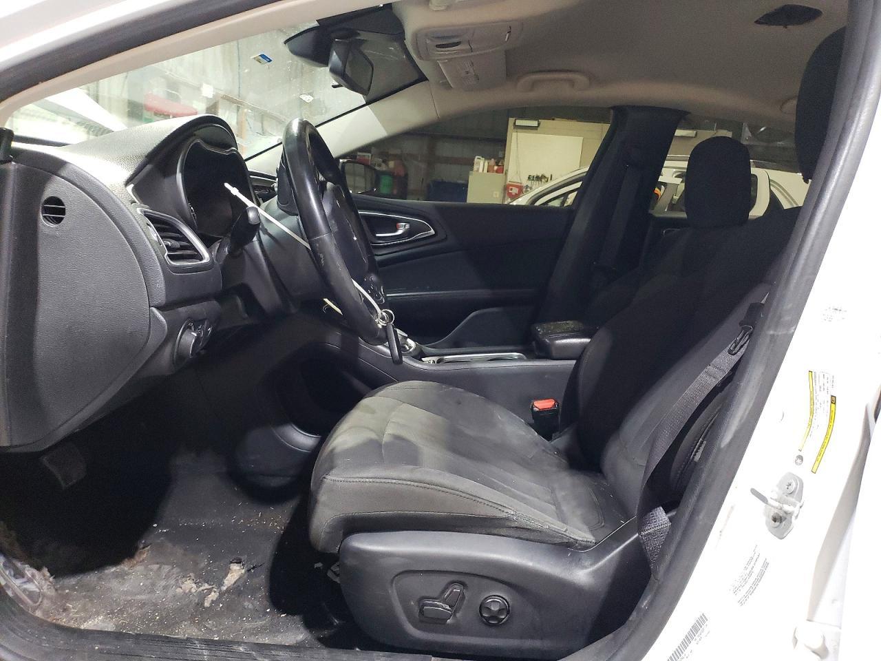 2015 CHRYSLER 200