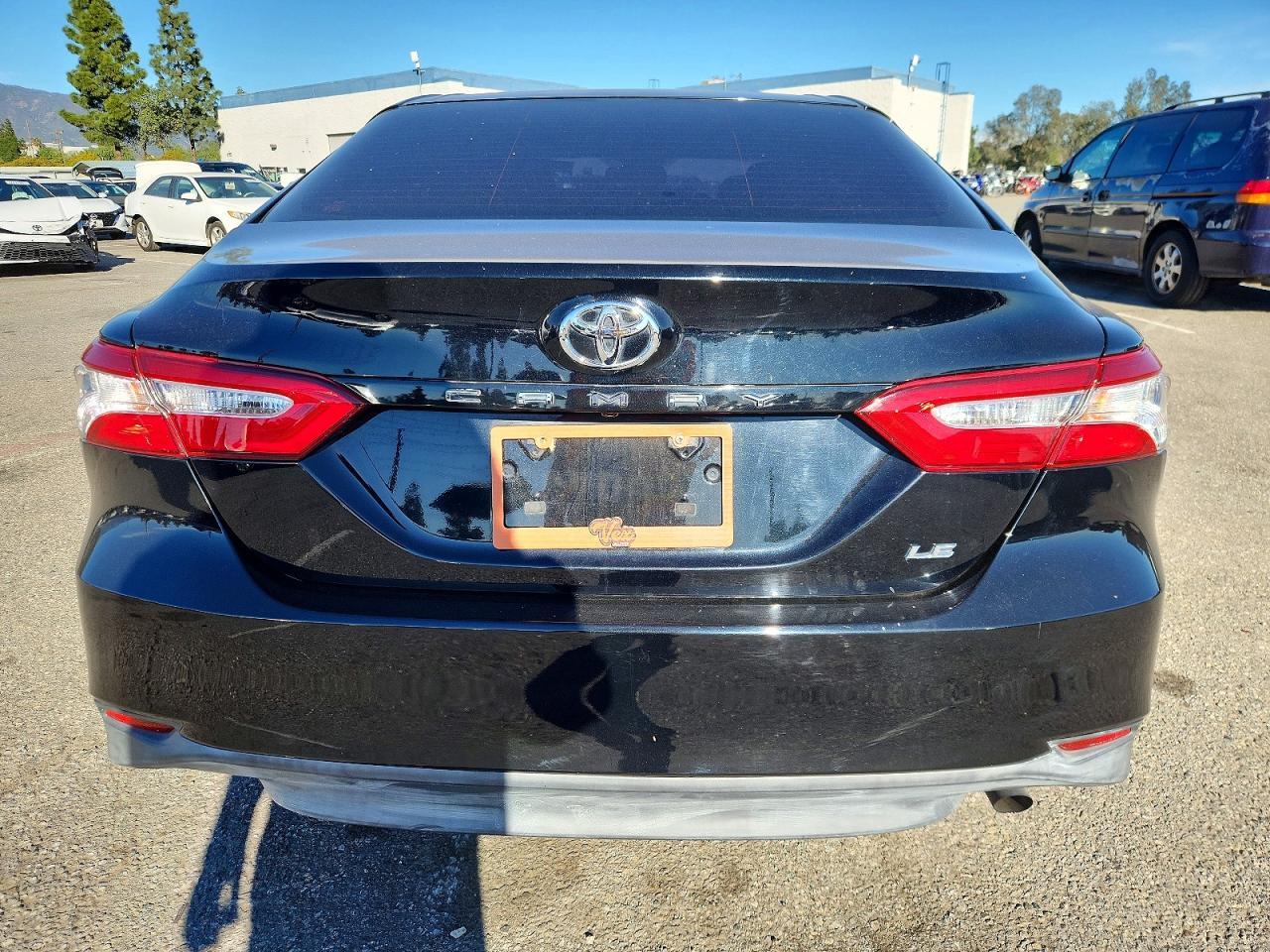 2018 TOYOTA CAMRY