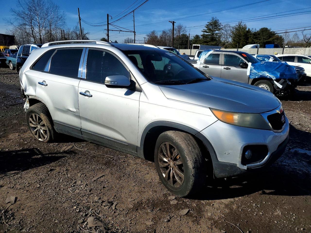 2011 KIA SORENTO