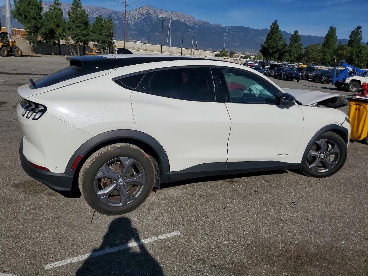 2023 FORD Mustang Mach-E