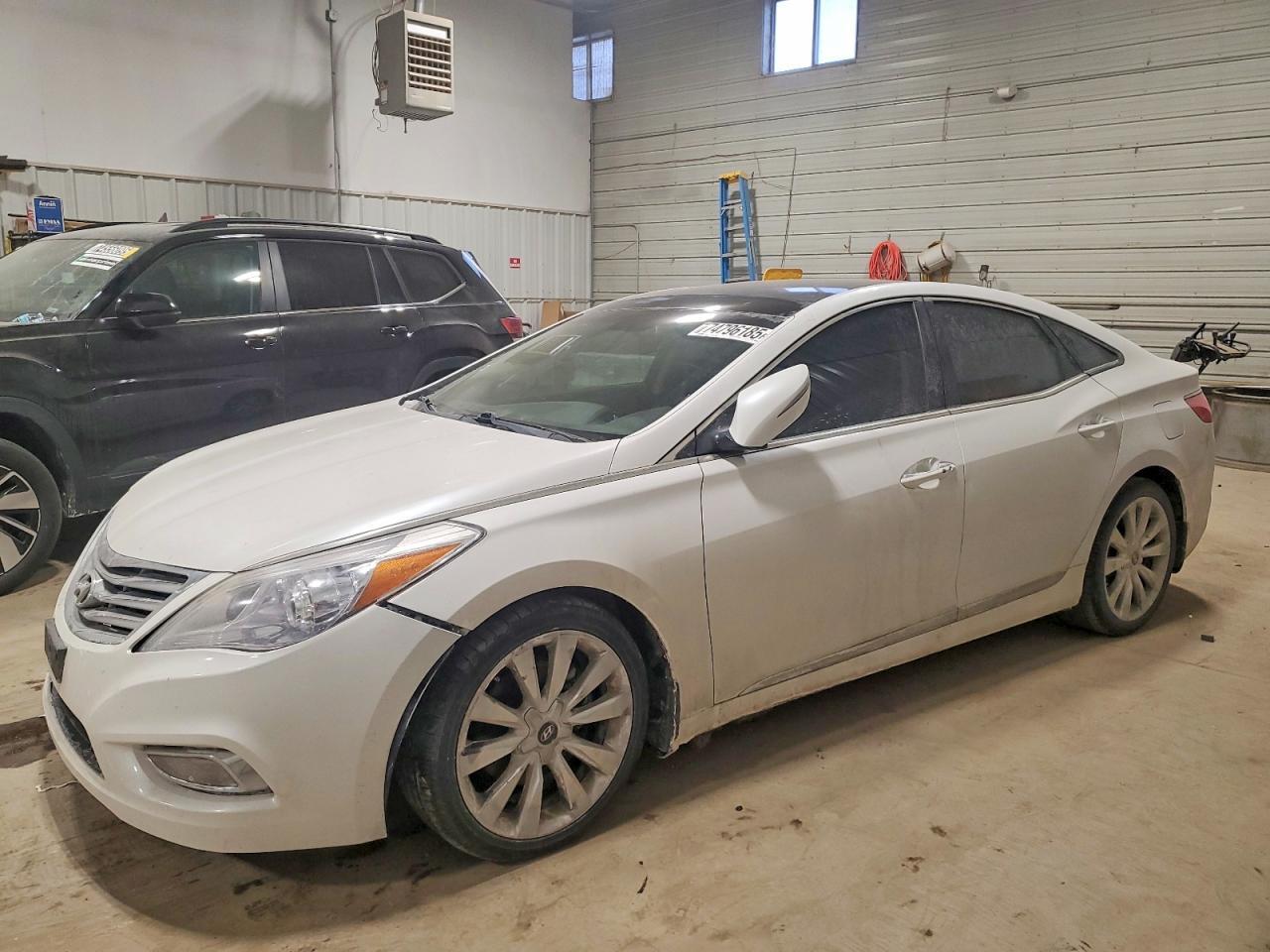 2013 HYUNDAI Azera