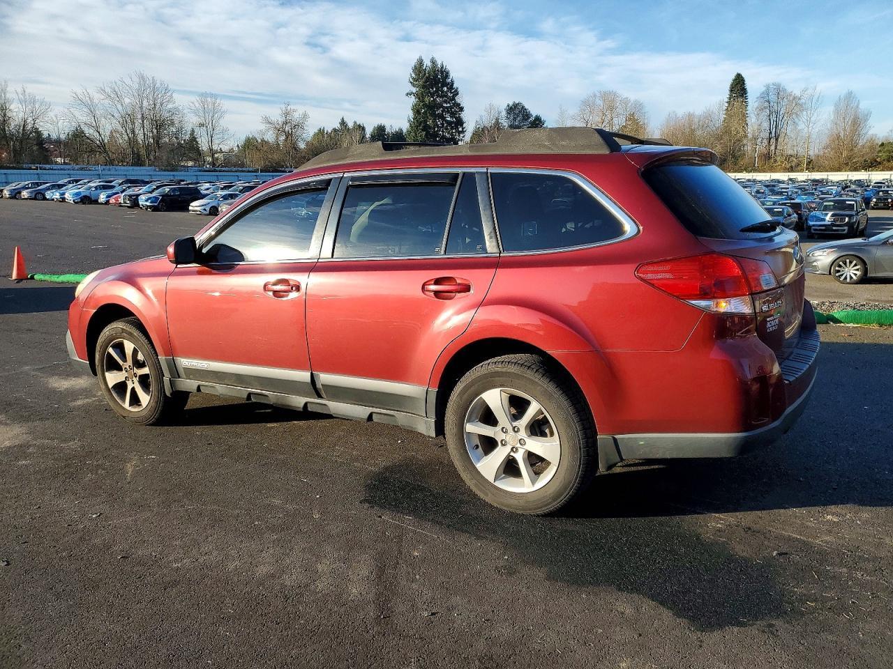 2013 SUBARU Outback