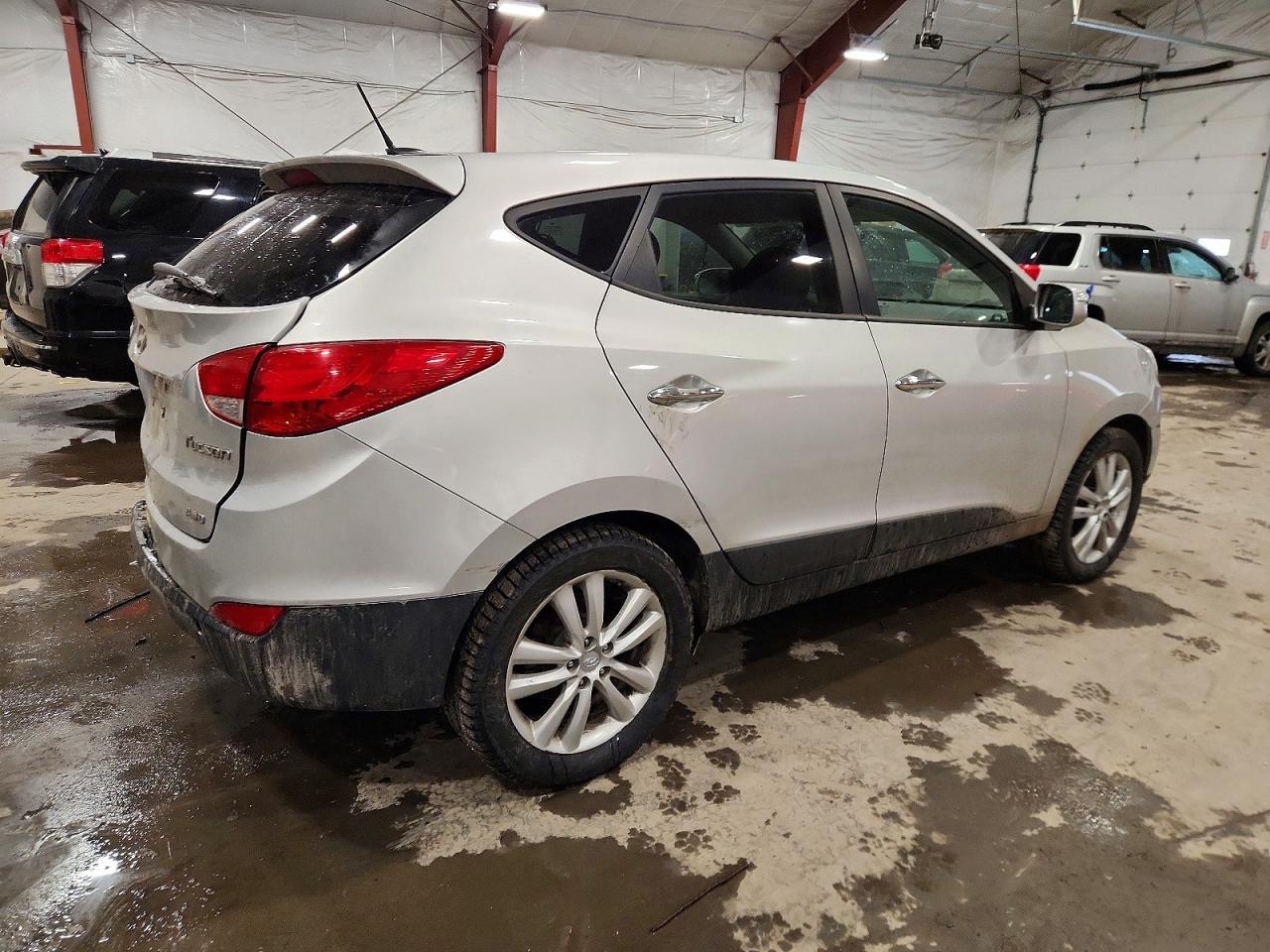 2010 HYUNDAI TUCSON